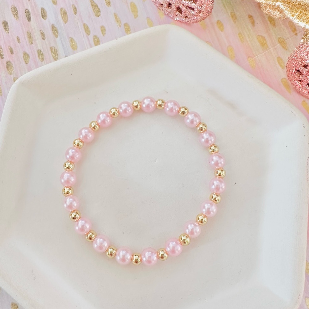 Preppy Pink and Gold Beaded Bracelet 💕